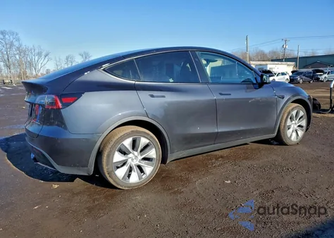 2024 Tesla Model Y из США, поврежденный, VIN 7SAYGDEE7RF983772